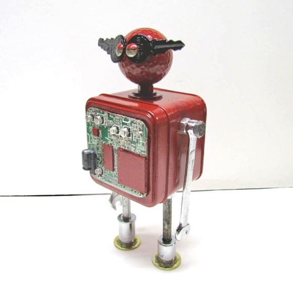 Found Objects Robot Sculpture / Assemblage Robot - Picture 3 of 5